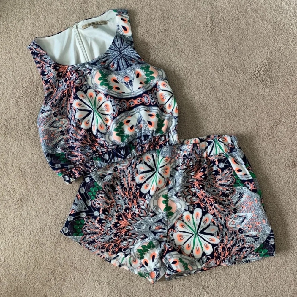 Two piece set